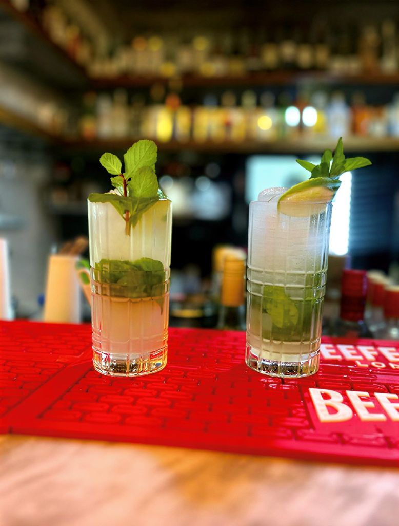 Par de mojitos frescos